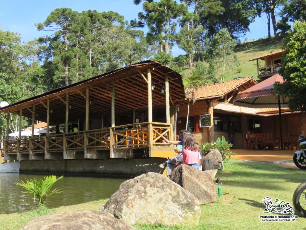 Pousada E Restaurante Recanto Do Pico ซานโต อังตัวนิโอ โด ปิงญัล ภายนอก รูปภาพ